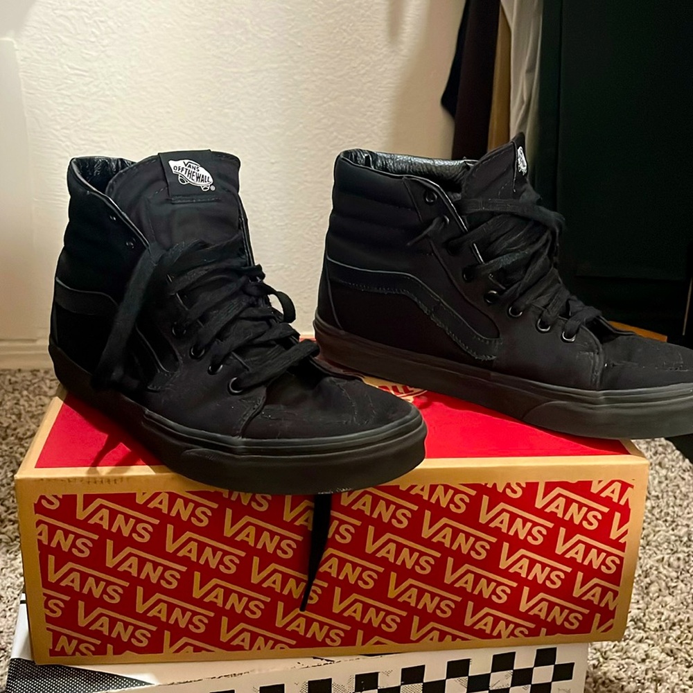 Vans Sk8-Hi All Black Hightop Sneaker Size 10